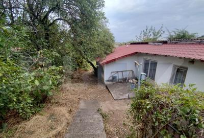 Casa Leamna de Jos, teren 1167mp, langa terenul de fotbal