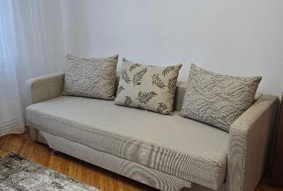 Inchiriez apartament 2 camere zona centrala - 1