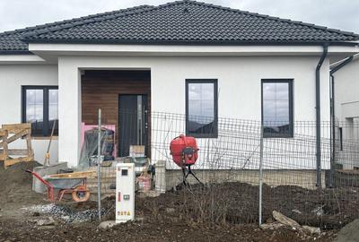 Casă cu 4 camere în Șelimbăr - 1