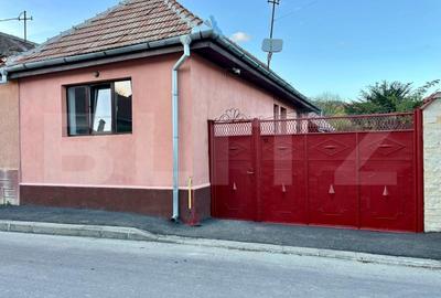 Casa renovata de vanzare in Zarnesti, jud. Brasov – liniste, natura si confort! - 2