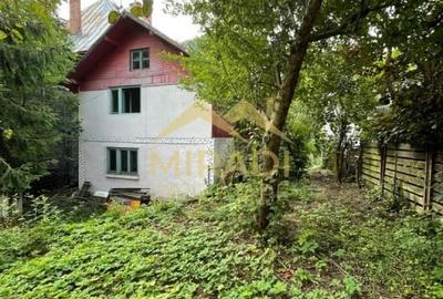 Casă cu 7 camere cu Canalizare în Central - 5