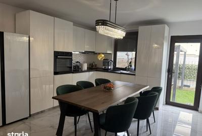 Casă cu 4 camere cu Teren 107 Mp în Central