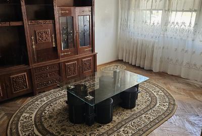 Apartament cu 3 camere decomandat în Central - 2