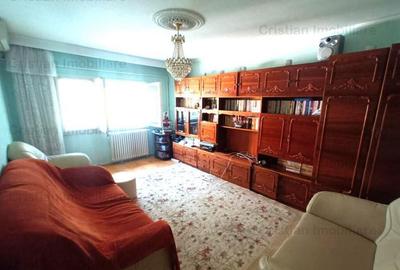 Bariera CONFORT 1 Decomandat 3 camere SPATIOS ZONA LINISTIT - 1