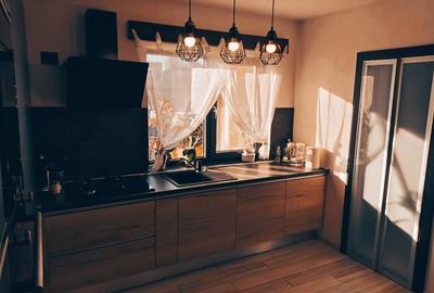 Casa / vila Platou Prundu - Craiovei , mobilata / utilata , finisaje moderne ! - 8