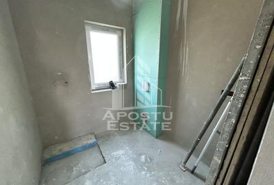 Vand apartament in triplex P+E+M, proiect deosebit, la alb, Sacalaz. - 12