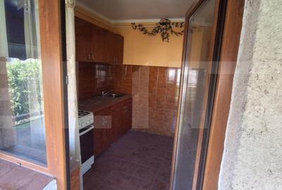 Apartament 2 camere , cu 2 balcoane si pivnita , zona Micro 17 - 5