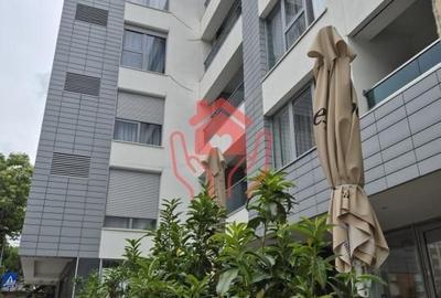 Apartament cu 2 camere, mobilat în Calea Victoriei