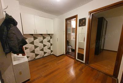 Inchiriez garsoniera Tei - 3