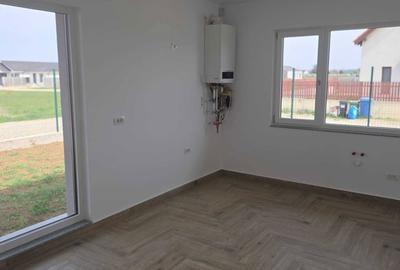 Casă cu 4 camere în Sântandrei - 3