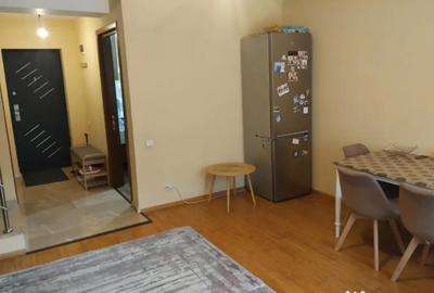 Casă cu 4 camere cu Teren 100 Mp în Apărătorii Patriei - 2