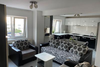 Apartament cu 3 camere decomandat în Exterior Vest - 2