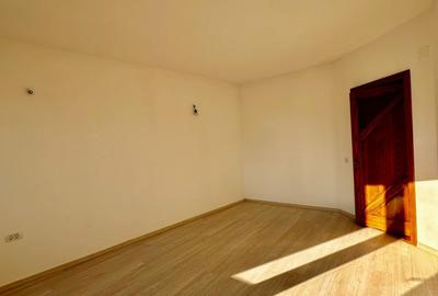 De închiriat corp de casă în duplex | Cartier Tractorul – zona Coresi - 9