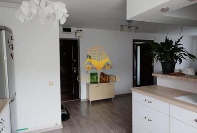 Apartament cu 3 camere semidecomandat în Central