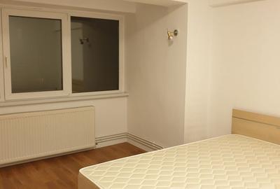 Apartament cu 3 camere decomandat în Centrul Civic - 1