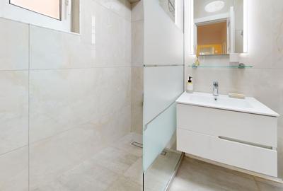 Apartament cu 4 camere decomandat în Lujerului - 34