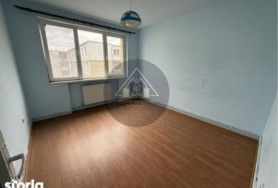 Apartament cu 4 camere decomandat în Central - 7