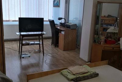 Ap 3 camere 84 mp+64 mp pod inalt - 2