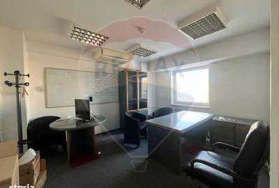 Spațiu comercial, de 4,500 mp, în Central - 12