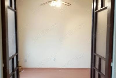 Casa cu arhitectura deosebita ,zona buna pentru birouri - 5