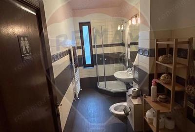 Spațiu comercial, de 107 mp, în P-ța Victoriei - 7