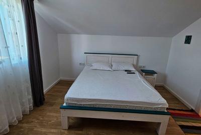 Casă cu 4 camere cu Piscina în Central - 5