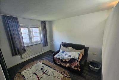 Resita, 2 Cam. Dec., Mobilat Utilat, Micro 4 - 4