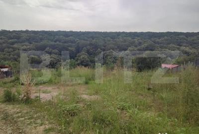 Teren de 2350 mp, în Central