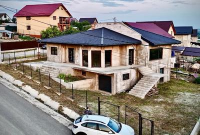 Casa de vânzare....intrare în Hârlău - 2