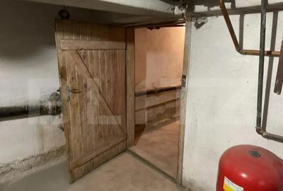 Casă cu 16 camere cu Teren 985 Mp în Titulescu - 9