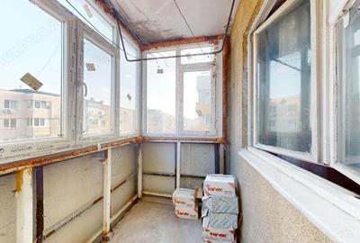 Apartament cu 3 camere decomandat în Sebastian - 2