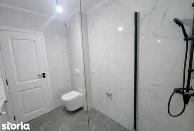 Spațiu comercial, de 32 mp, în Central - 4