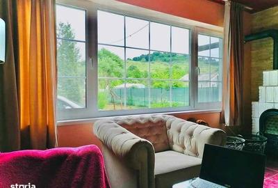 Casă cu 4 camere semidecomandat cu Teren 119 Mp în Iedera - 2