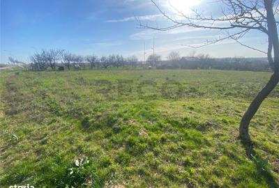 Teren de 2148 mp, în Central