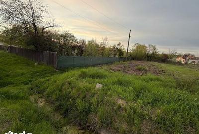 Teren de 1050 mp, în Priseaca - 2