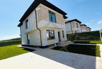 Casă cu 5 camere cu Canalizare în Corbeanca