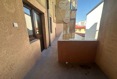 Apartament cu 4 camere circular în Banu Manta - 13