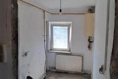 De vanzare ap, 50.mp, 1 cam., decomandat, pe malul Timisului, et. 4, in bloc cu acoperis de tigla - 6