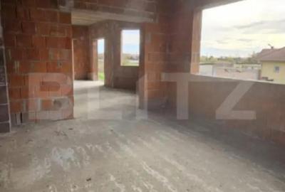 Casă cu 7 camere cu Teren 2703 Mp în Halmeu - 8