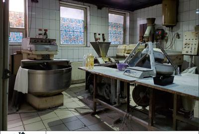 Spațiu comercial, de 1 mp, în Ghioroc - 1