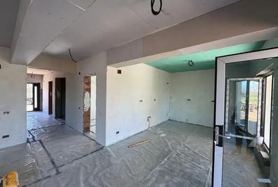 Casă cu 4 camere cu Teren 400 Mp în Crevedia - 7