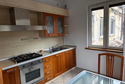 Apartament cu 2 camere decomandat, mobilat în P-ța Universității - 8