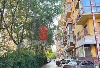 Apartament cu 4 camere decomandat în Roșu - 9