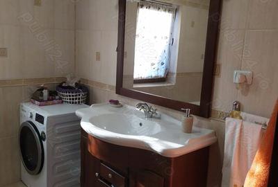 Casă cu 6 camere în Central - 9