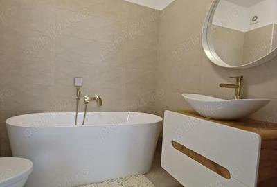 Apartament cu 3 camere semidecomandat în Central - 3