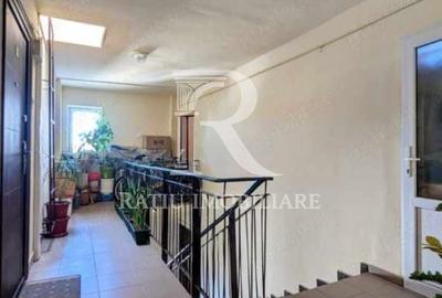 Apartament cu 3 camere decomandat în Central - 4