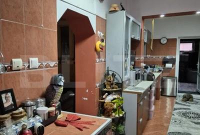 Casă cu 7 camere cu Teren 600 Mp în Chețani - 13