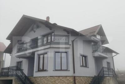 Casă cu 7 camere cu Teren 1800 Mp în Central - 23