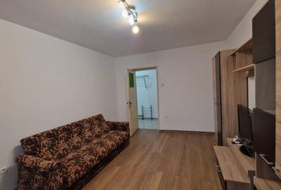 Apartament 3 camere, decomandat, 76mp, 1 Mai, zona Sara - 2