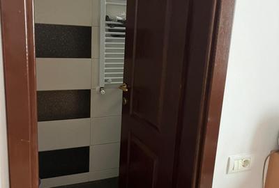 Casa de inchiriat cu 4 camere, zona INEL II - 7